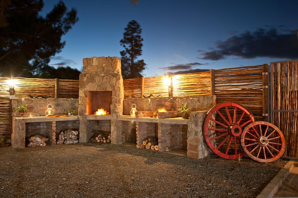 Wagon Wheel Country Lodge Beaufort West Exteriör bild