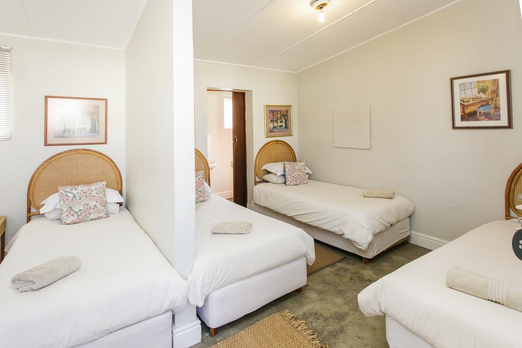 Wagon Wheel Country Lodge Beaufort West Exteriör bild